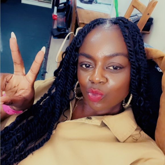 Meet your Posher, Merci - Picture 3 of 4